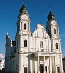 http://upload.wikimedia.org/wikipedia/commons/thumb/8/82/Chelm_bazylika.jpg/1024px-Chelm_bazylika.jpg